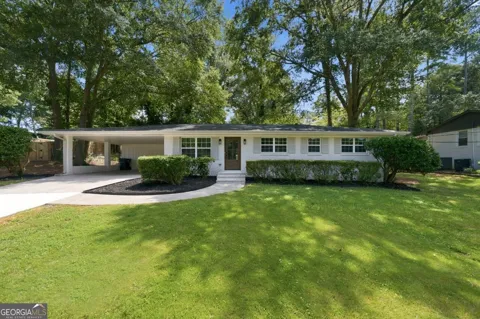 215 Valley DR