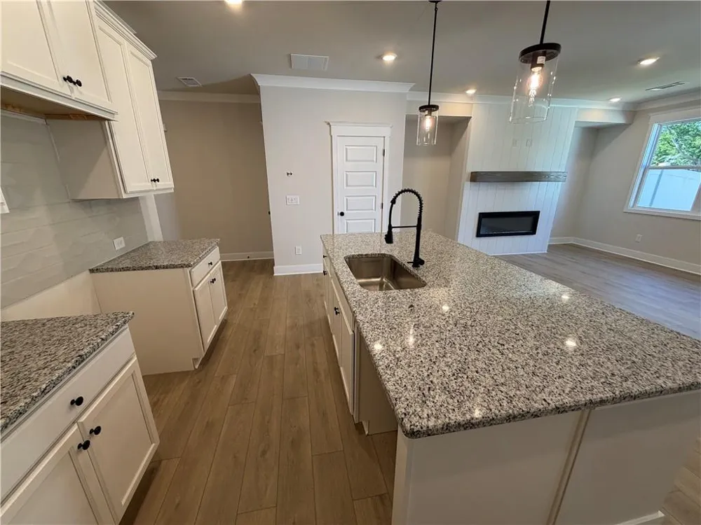 4222 Oak View Lane Gainesville, GA 30504
