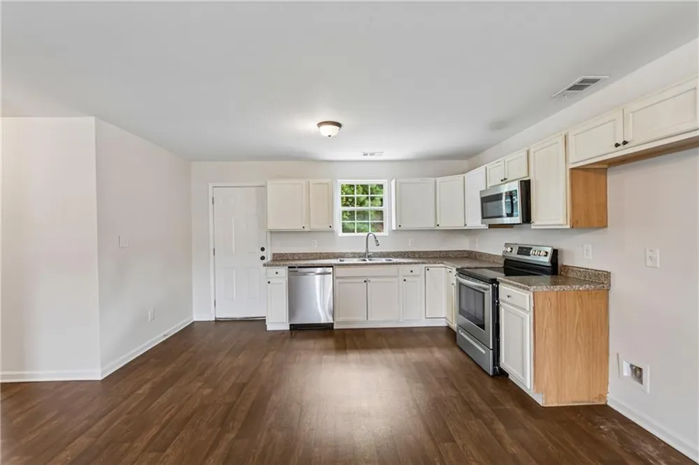 2112 Rosemary Way Gainesville, GA 30507