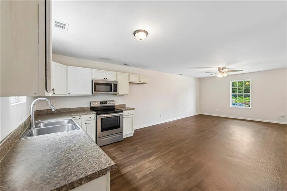 2112 Rosemary Way Gainesville, GA 30507