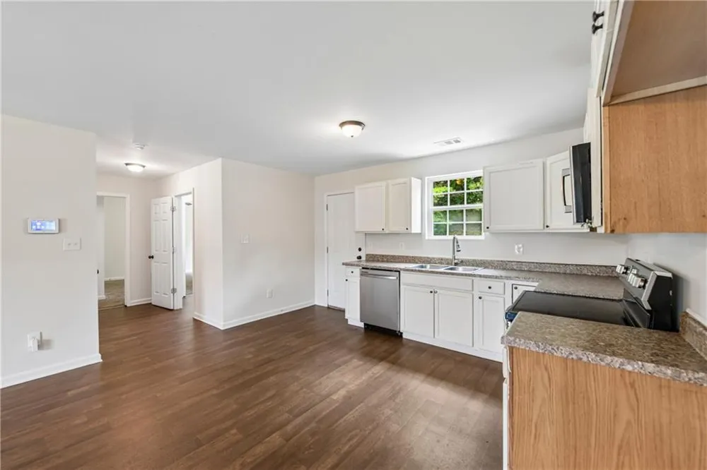 2112 Rosemary Way Gainesville, GA 30507