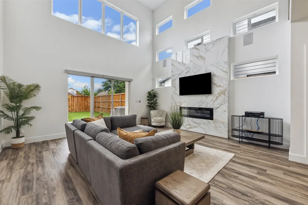 2429 Vagas Street Dallas, TX 75219