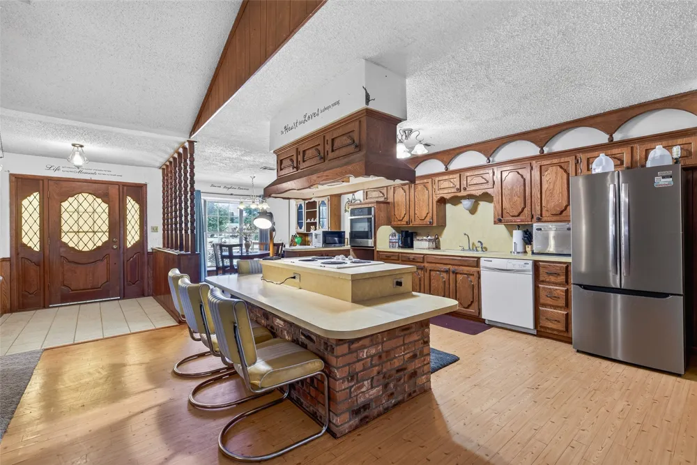 19399 State Highway 274 Kemp, TX 75143