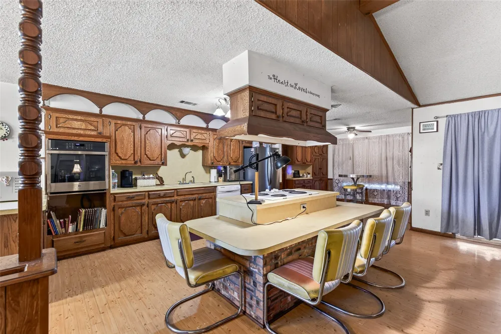19399 State Highway 274 Kemp, TX 75143