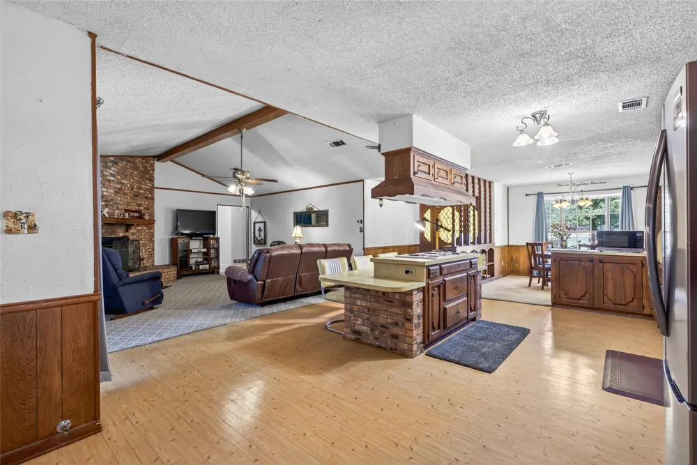 19399 State Highway 274 Kemp, TX 75143