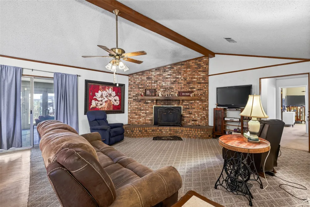 19399 State Highway 274 Kemp, TX 75143