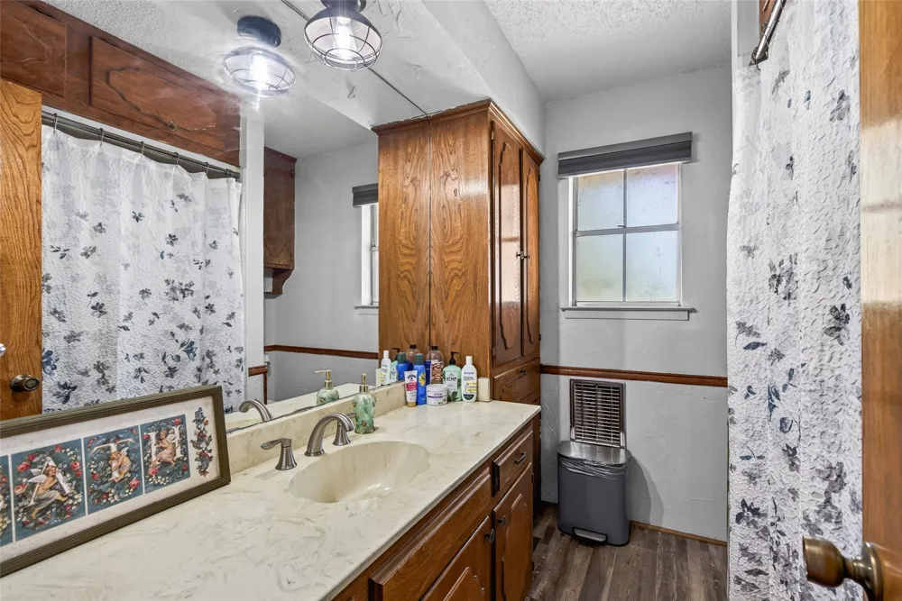 19399 State Highway 274 Kemp, TX 75143