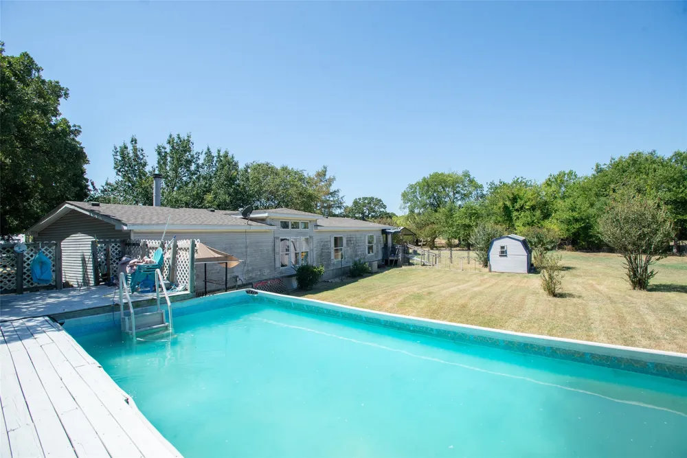 19399 State Highway 274 Kemp, TX 75143