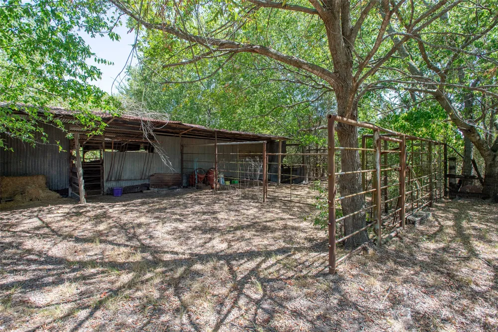 19399 State Highway 274 Kemp, TX 75143