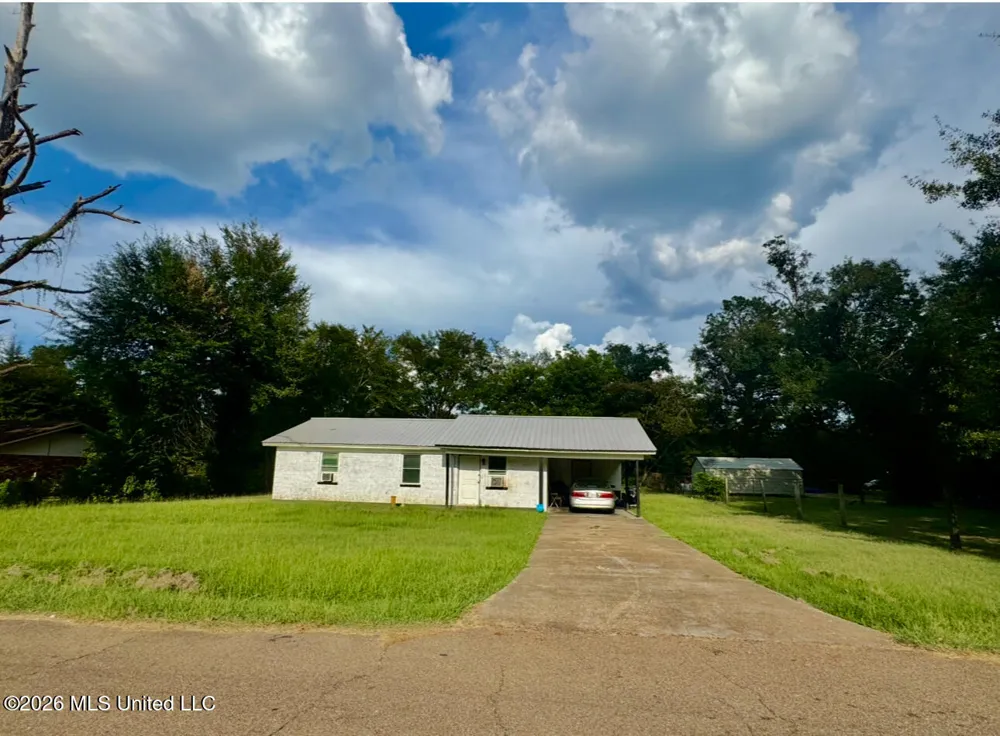 172 Pacific Circle Crystal Springs, MS 39059