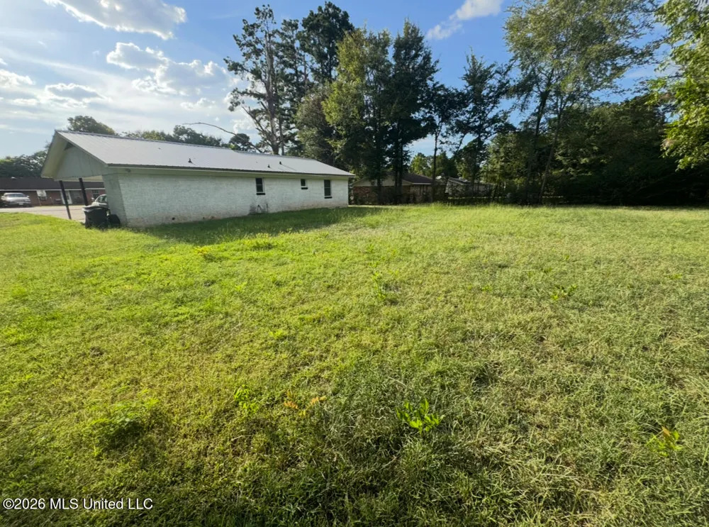 172 Pacific Circle Crystal Springs, MS 39059