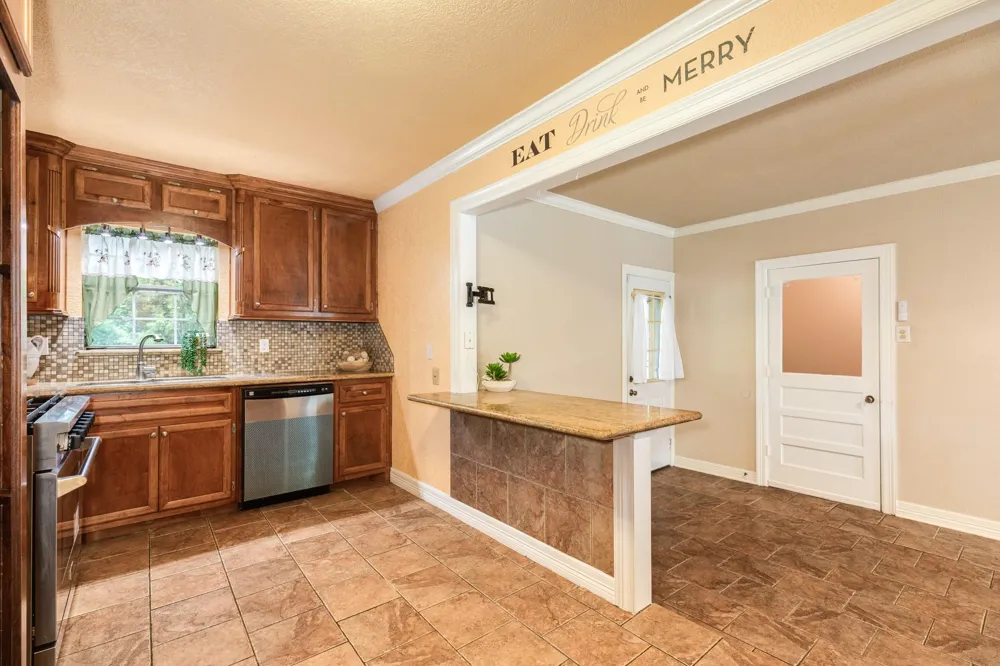 229 Caladium Street Lake Jackson, TX 77566
