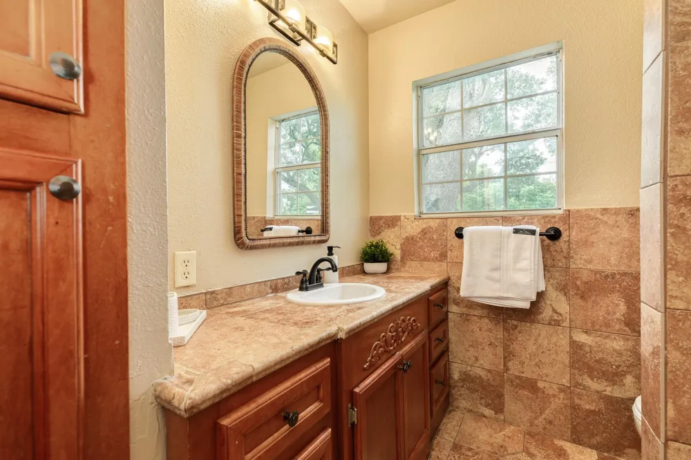 229 Caladium Street Lake Jackson, TX 77566