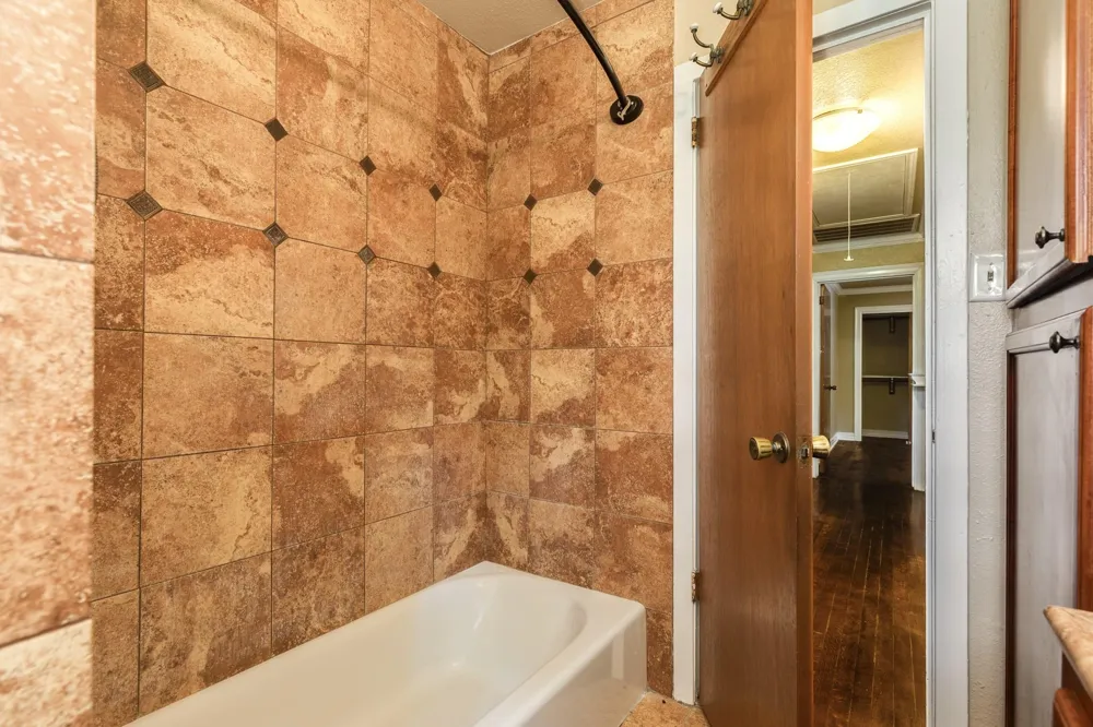 229 Caladium Street Lake Jackson, TX 77566