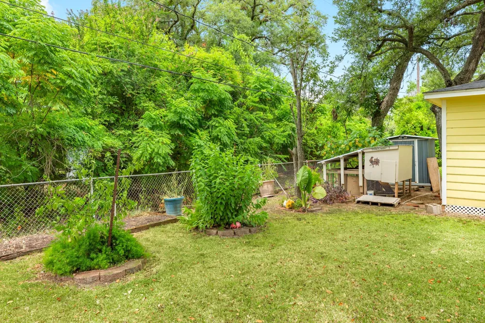 229 Caladium Street Lake Jackson, TX 77566