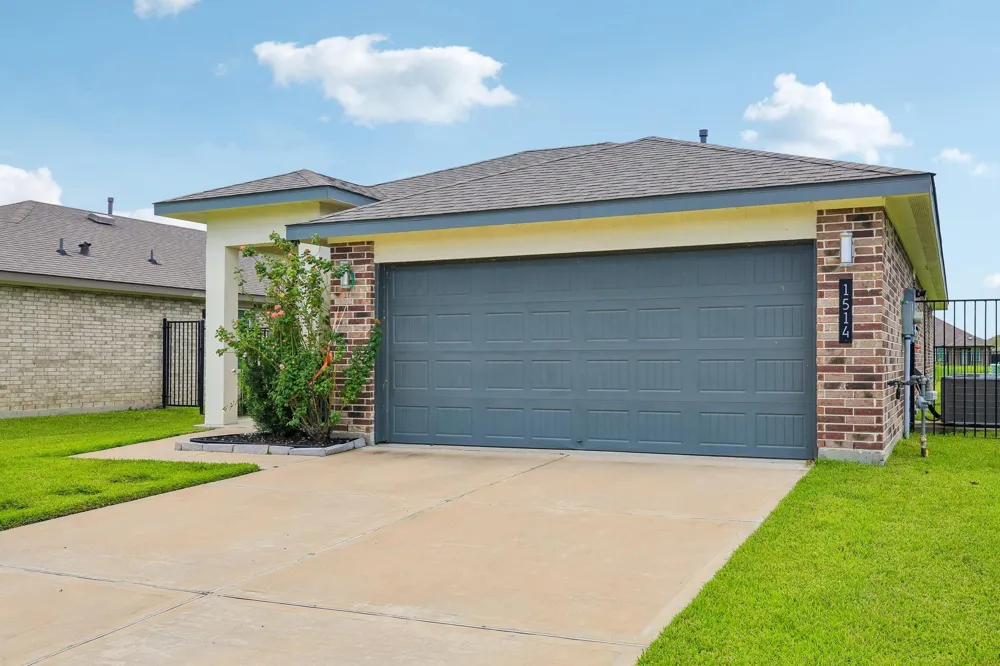 1514 Truckee River Drive Rosharon, TX 77583