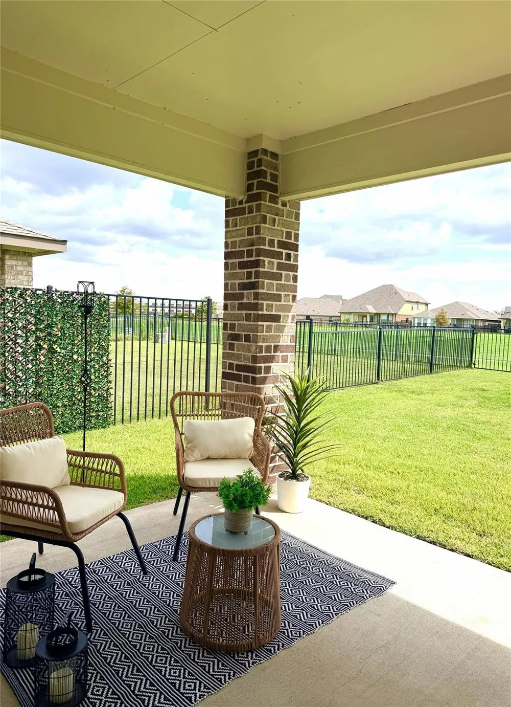 1514 Truckee River Drive Rosharon, TX 77583