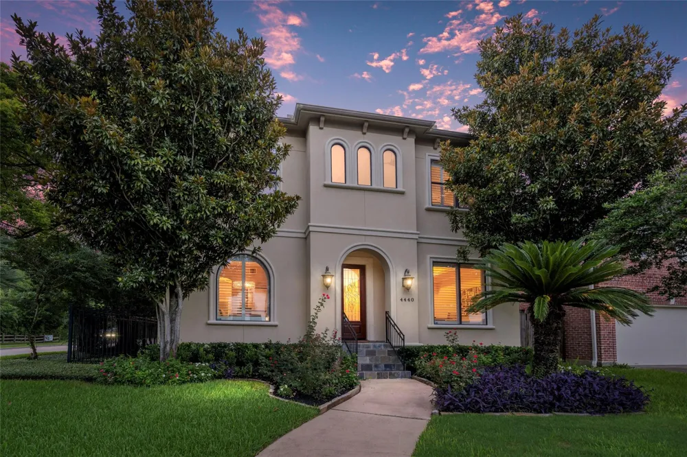 4440 Betty Street Bellaire, TX 77401