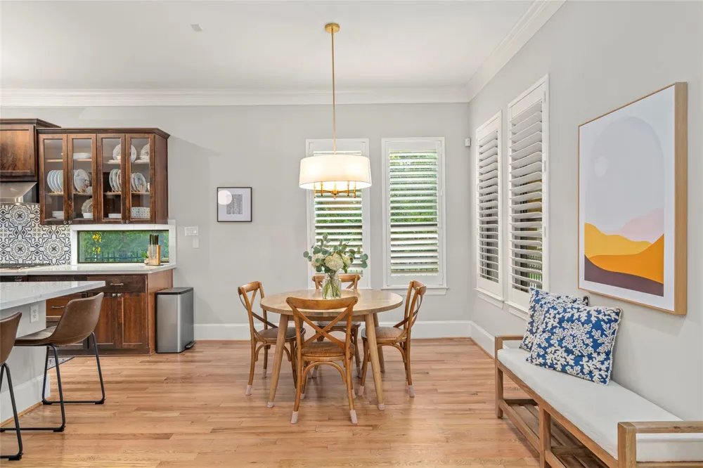 4440 Betty Street Bellaire, TX 77401