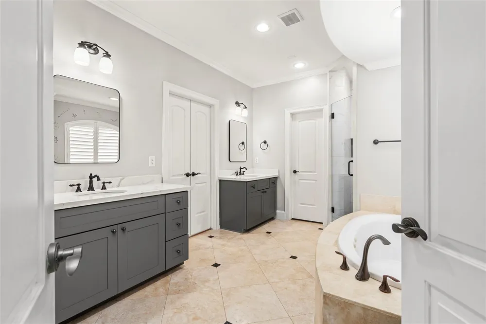 4440 Betty Street Bellaire, TX 77401
