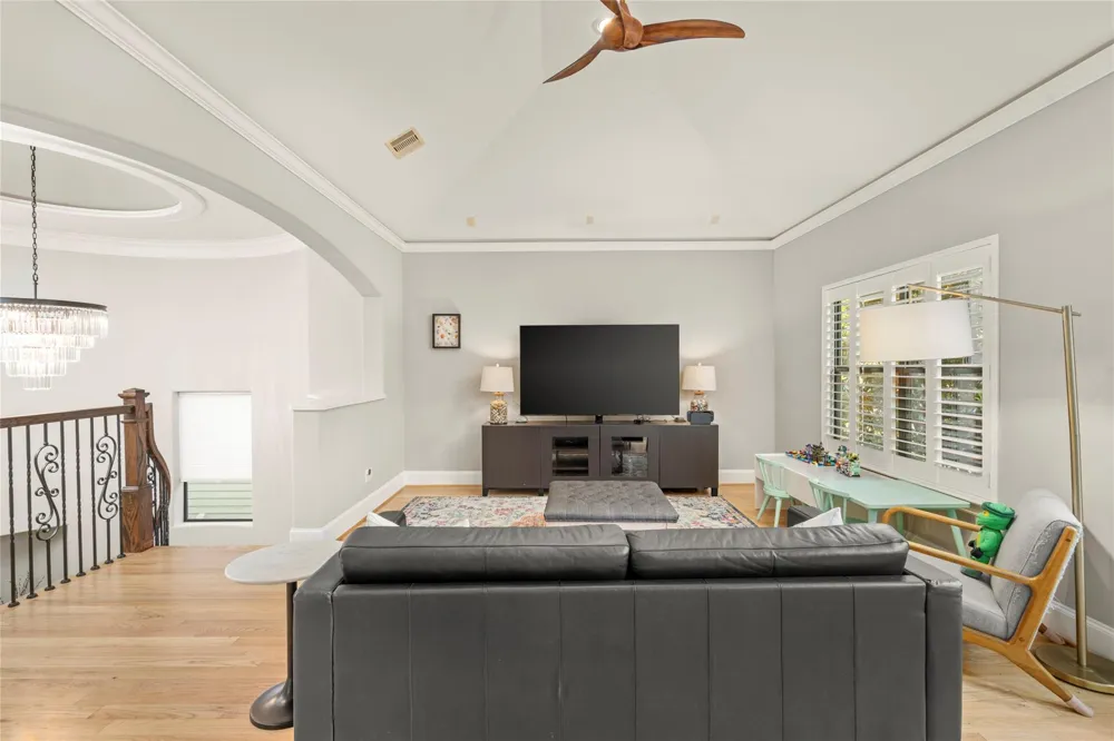 4440 Betty Street Bellaire, TX 77401