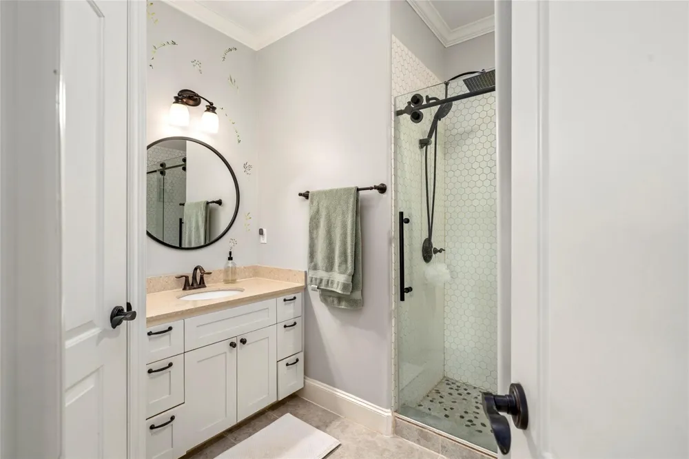 4440 Betty Street Bellaire, TX 77401
