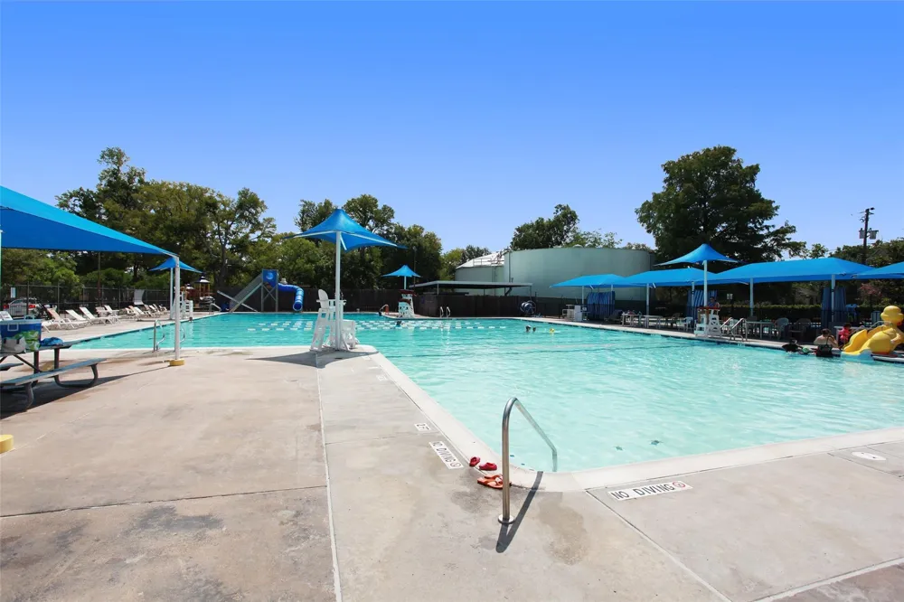 4440 Betty Street Bellaire, TX 77401