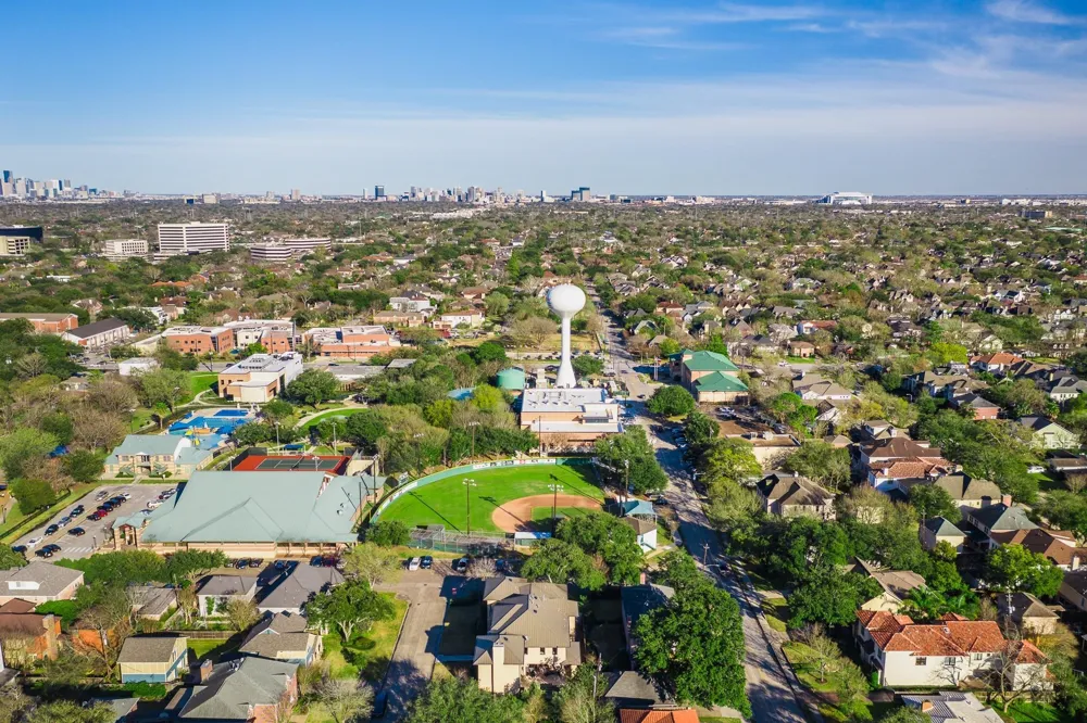 4440 Betty Street Bellaire, TX 77401