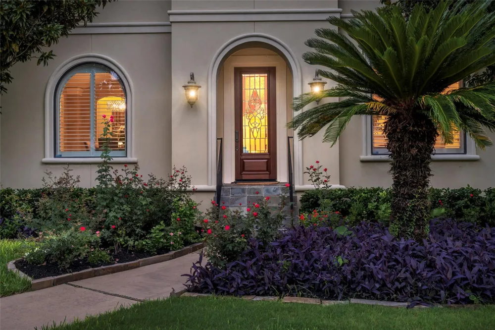 4440 Betty Street Bellaire, TX 77401