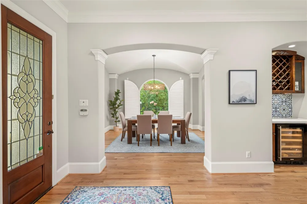 4440 Betty Street Bellaire, TX 77401