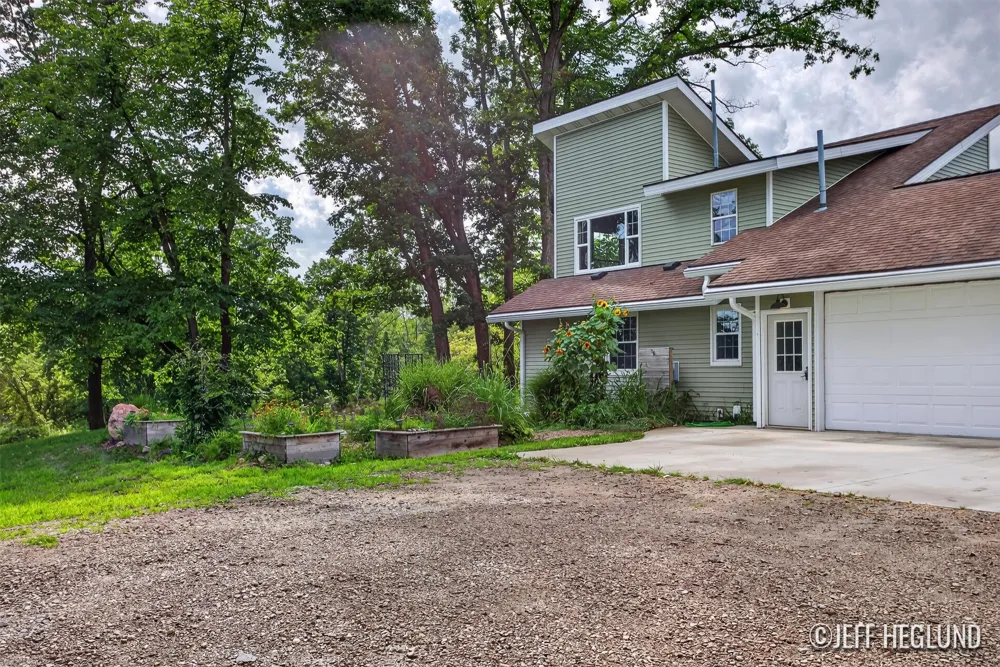 9310 Bluewater Highway Saranac, MI 48881