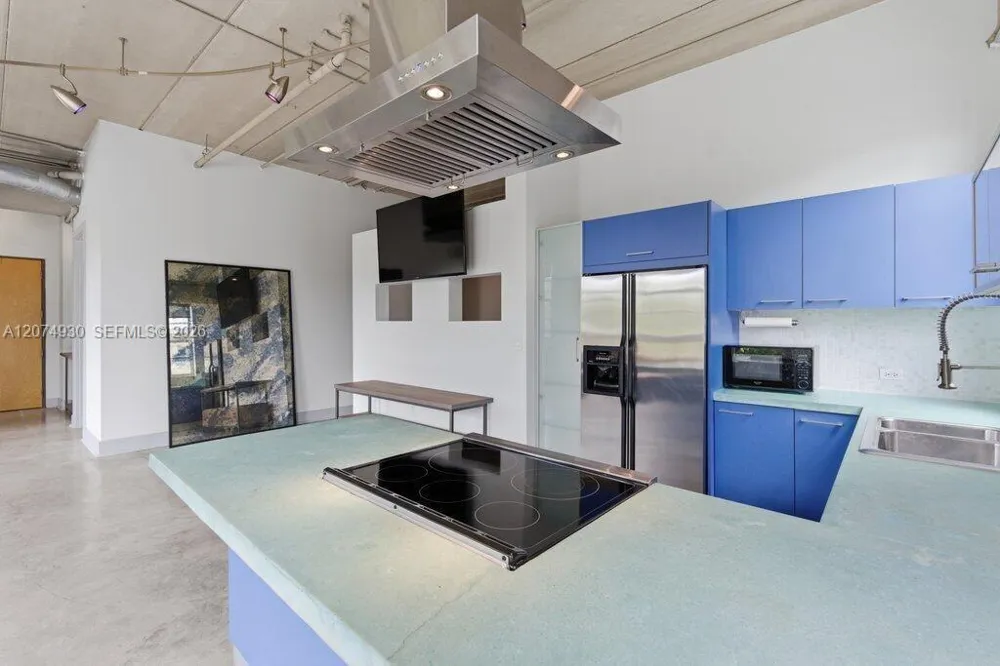 425 Andrews Ave #202 Fort Lauderdale, FL 33301