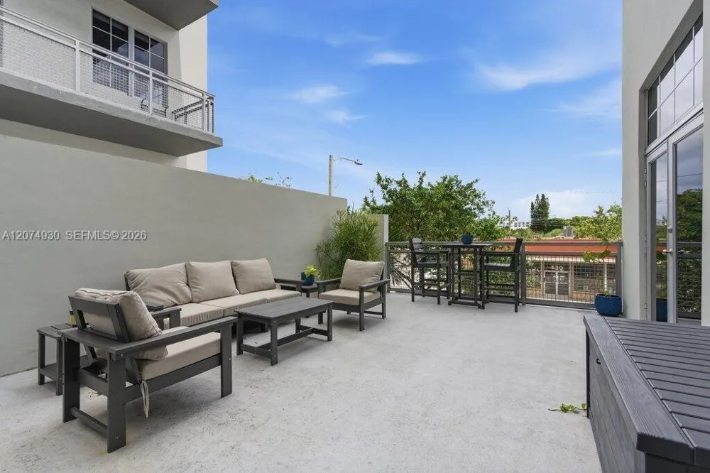 425 Andrews Ave #202 Fort Lauderdale, FL 33301