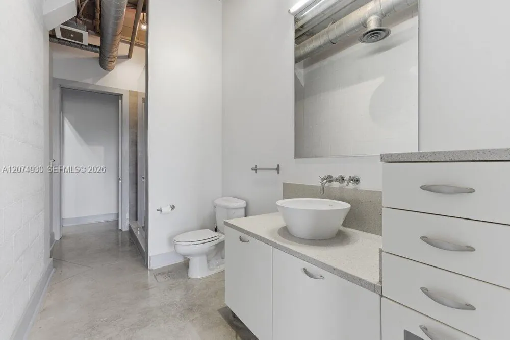 425 Andrews Ave #202 Fort Lauderdale, FL 33301