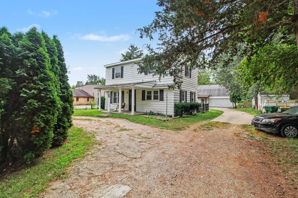 13510 Martinsville Road Belleville, MI 48111