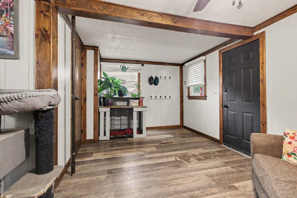 13510 Martinsville Road Belleville, MI 48111