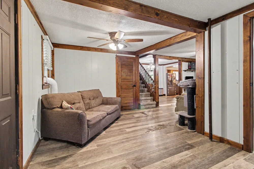 13510 Martinsville Road Belleville, MI 48111
