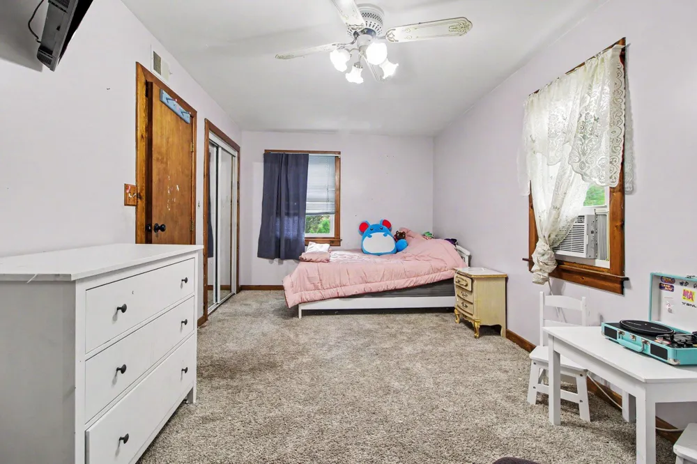 13510 Martinsville Road Belleville, MI 48111