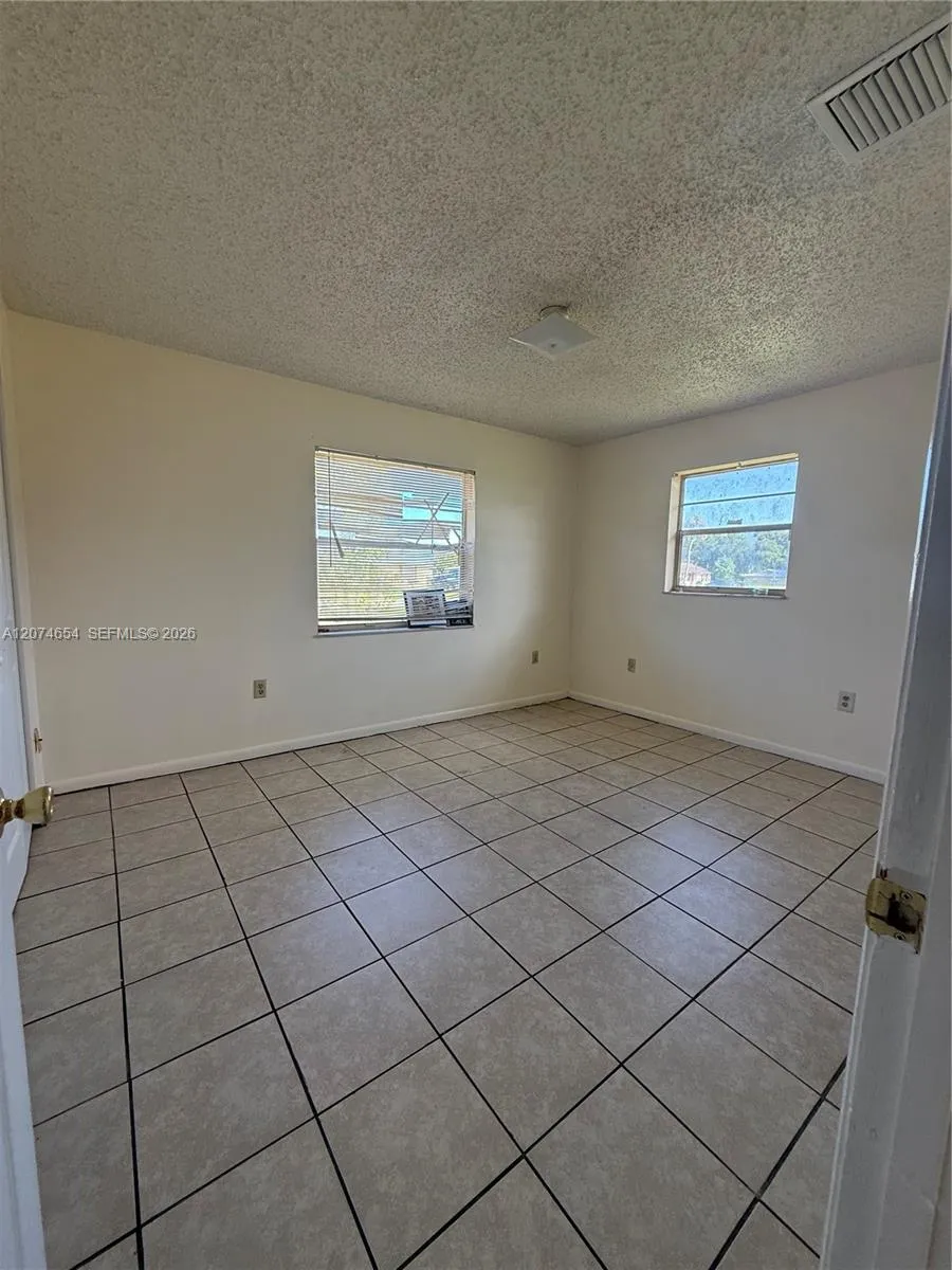 2679 Niagara Ave Fort Pierce, FL 34946