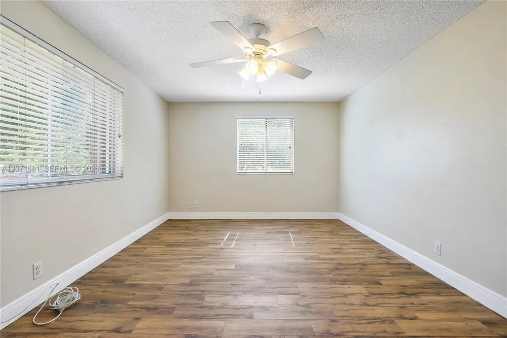937 NW 104th Way Coral Springs, FL 33071