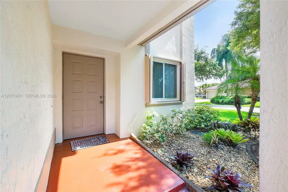 937 NW 104th Way Coral Springs, FL 33071