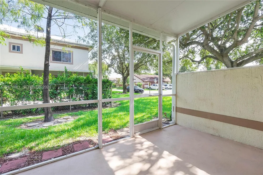 937 NW 104th Way Coral Springs, FL 33071