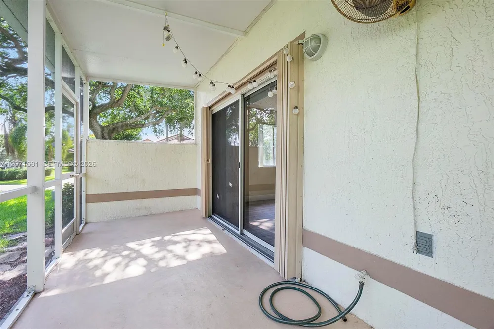 937 NW 104th Way Coral Springs, FL 33071