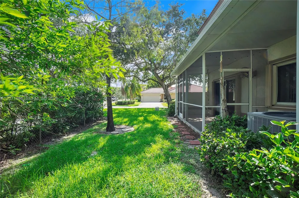 937 NW 104th Way Coral Springs, FL 33071