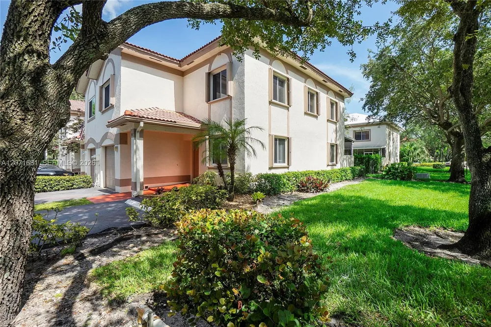 937 NW 104th Way Coral Springs, FL 33071