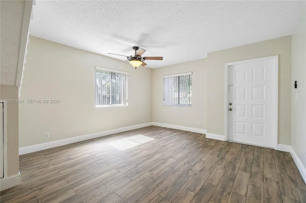 937 NW 104th Way Coral Springs, FL 33071