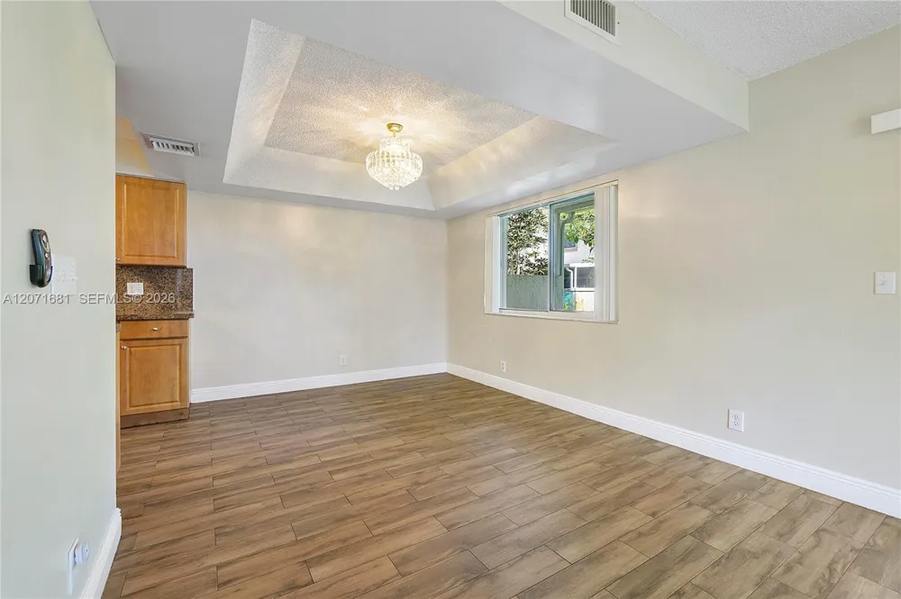 937 NW 104th Way Coral Springs, FL 33071