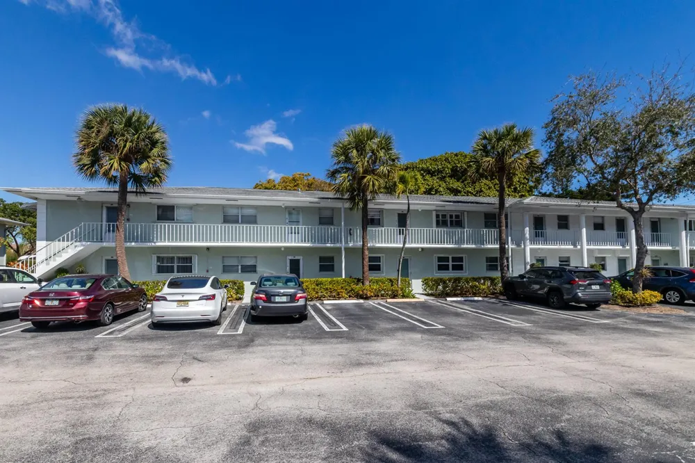 2300 SW 22ND AVENUE #112 Delray Beach, FL 33445