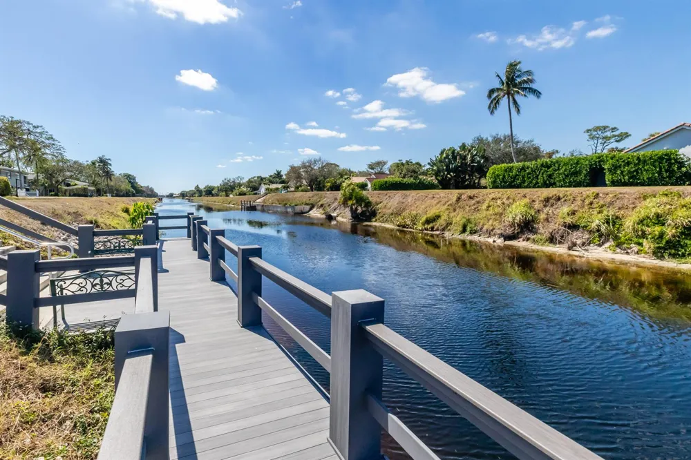 2300 SW 22ND AVENUE #112 Delray Beach, FL 33445