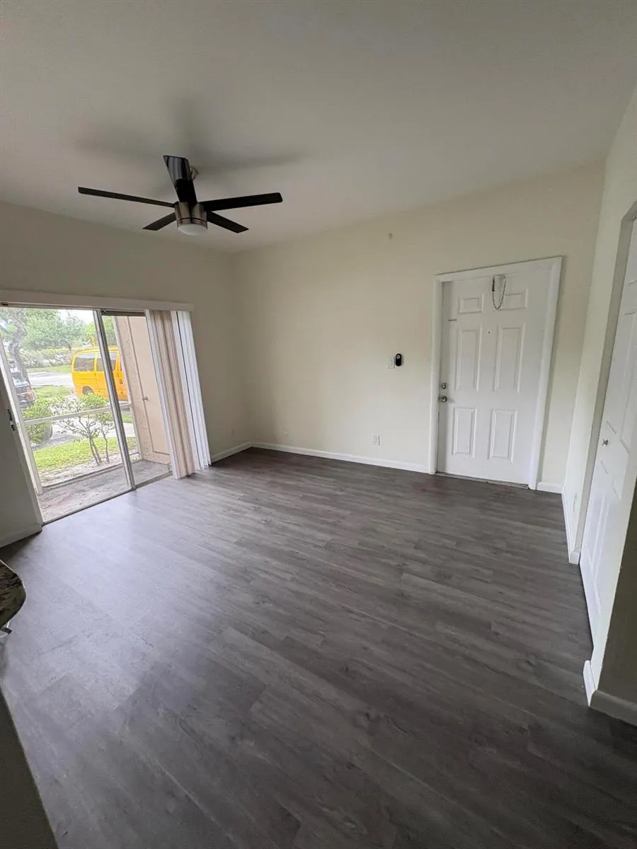 640 CYPRESS CLUB WAY #B12 Deerfield Beach, FL 33064